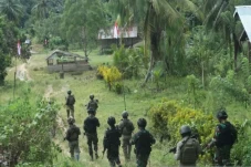 Anggota Mujahidin Indonesia...