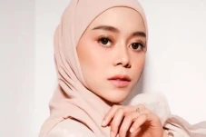 Seperti Lesti Kejora,...