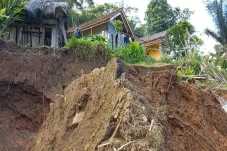 Terancam Pergerakan...