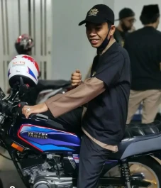 Cerita Lengkap Ustadz...