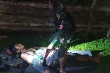 4 Jasad Pekerja Trans...