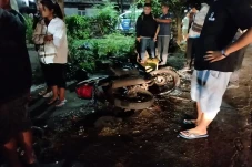 Kecelakaan Maut 3 Kendaraan...