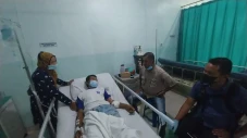 Kepergok Pemilik Rumah,...