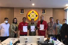 Cetak Advokat Handal,...