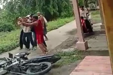Warga Amankan Pemuda...