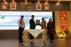 Kembangkan Koperasi...