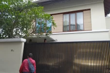 Polisi Datangi Rumah...