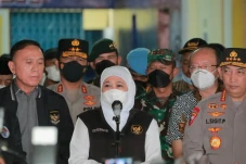 Gubernur Khofifah Pastikan...
