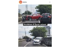 2 Mobil Kecelakaan di...