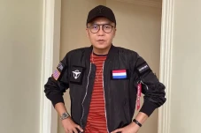 Berjuang Lawan Kanker,...
