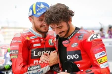 Berbincang dengan Bagnaia,...