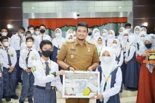 Siswa Perguruan Islam...