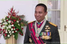 Panglima TNI Diminta...
