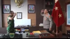 Datangi Pangdam Kasuari,...