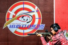 Klub Menembak Velox...