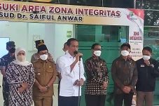 Jenguk Korban Tragedi...