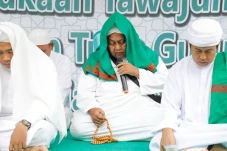 Puluhan Tuan Guru di...