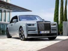 Rolls-Royce Harga Rp13...