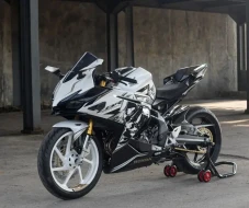 Honda CBR250RR Modifikasi...