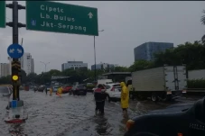 Tol JORR Arah Lebak...