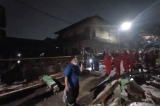 Bak Diterjang Banjir...
