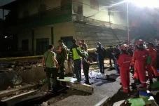 MTs 19 Roboh Diterjang...