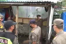 Satpol PP Bongkar Paksa...