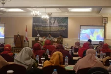 Guru Madrasah Diminta...