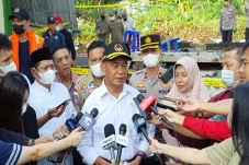Sambangi MTs 19, Menko...