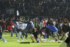 Polisi Periksa 46 Botol...