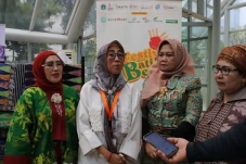 Sahabat Perempuan Mengenalkan...