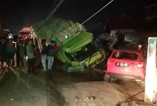 Kecelakaan Beruntun...