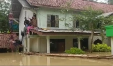 Ribuan Rumah di Cilacap...
