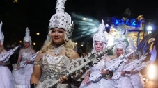 Ribuan Orang Padati...