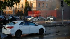 Kiev Tuding Rusia Luncurkan...