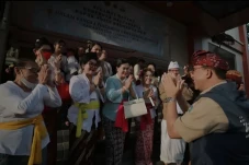 Resmikan Grha Sabha...