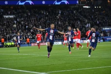 Hasil PSG vs Benfica:...