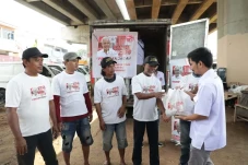 Komunitas Sopir Truk...