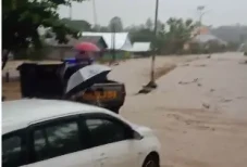 Bukan Hanya Rumah Hanyut,...