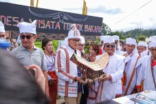 Kembangkan Potensi Mamasa,...