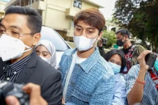 Tersangka, Rizky Billar...