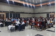 Ratusan Mahasiswa Universitas...