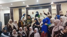 Disambut Teriakan Presiden...