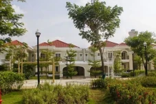 Rumah Sultan Sepi Peminat,...