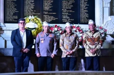 Peringatan 20 Tahun...