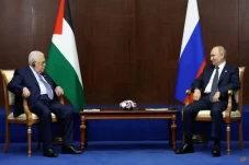 Bertemu Putin, Abbas...