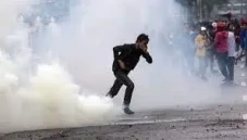 Gas Air Mata Tragedi...