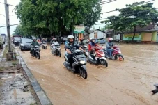 Banjir Luapan Sungai...
