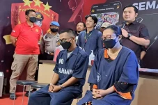 Tega, Pasangan Kumpul...