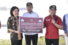 Gubernur Kalteng Gelar...